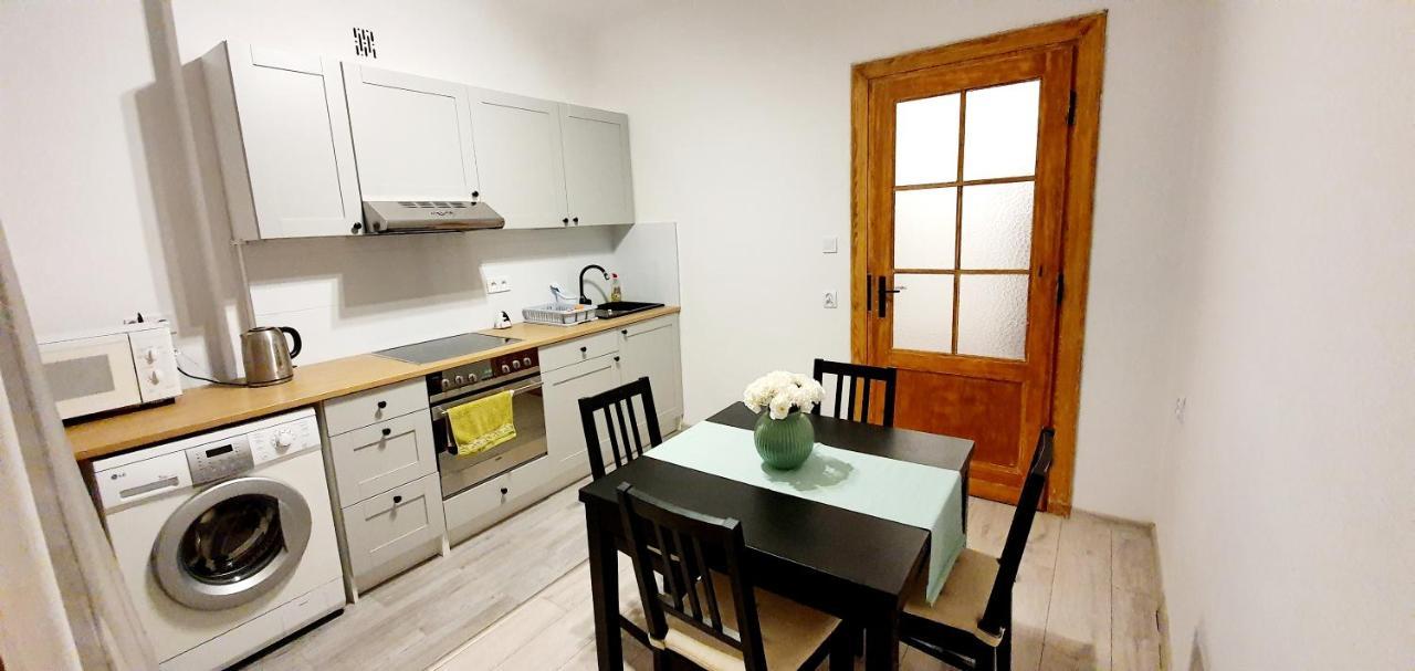 ורשה Separated Kitchen, Fast Internet Aleja 3 Maja 2M80 מראה חיצוני תמונה